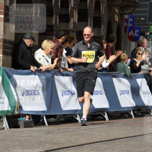 13.09.2026 - 21. swb-Marathon Bremen Strokosch-Dieckow http://msf.ph/oto/10388771 13.09.2026 11:10:12 Ziel 10299, 10435, 10645, 10737, 11119, 11383, 11437, 11441, 12449, 10169, 10361, 10362, 10706, 10791, 10890, 10963, 11080, 11382, 11725, 11957, 11982, 12293, 12454, 12550 meine-sportfotos.de