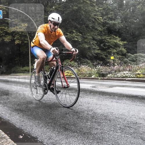 13.09.2026 - Stadtparktriathlon H.Heesch http://msf.ph/oto/10388790 13.09.2026 12:37:39 Radfahren 956, 1203, 1278 meine-sportfotos.de