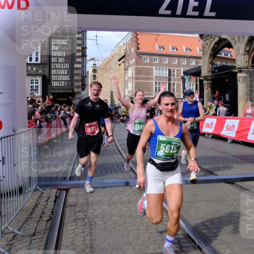 13.09.2026 - 21. swb-Marathon Bremen Tim E. http://msf.ph/oto/10388799 13.09.2026 13:30:34 Ziel 881, 1909, 1938, 2265, 2364, 2900, 4763, 5615, 6225, 6942, 6992, 6994, 7184, 7609, 7821, 7932, 7966, 8090, 8105, 8115, 8169, 8314, 8441, 8494, 9015, 9412, 9529 meine-sportfotos.de