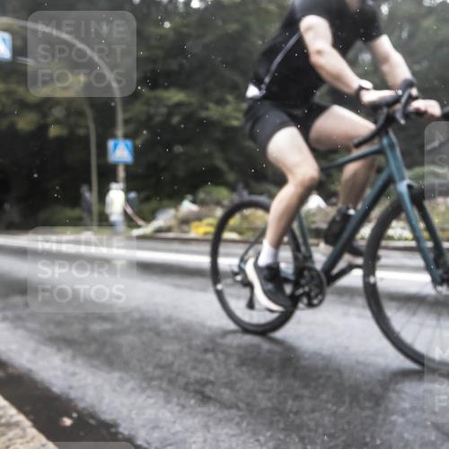 13.09.2026 - Stadtparktriathlon H.Heesch http://msf.ph/oto/10388818 13.09.2026 12:38:04 Radfahren 949, 1248, 1254 meine-sportfotos.de