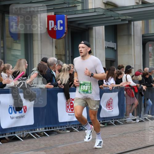 13.09.2026 - 21. swb-Marathon Bremen Strokosch-Dieckow http://msf.ph/oto/10388826 13.09.2026 12:58:55 Ziel 658, 1118, 1248, 1508, 1751, 1800, 1993, 2651, 3584, 3688, 4096, 4399, 6991, 8383, 8994, 9120, 9329, 9533, 1576, 2049, 3624, 4847, 5672, 6929, 8065, 9329 meine-sportfotos.de