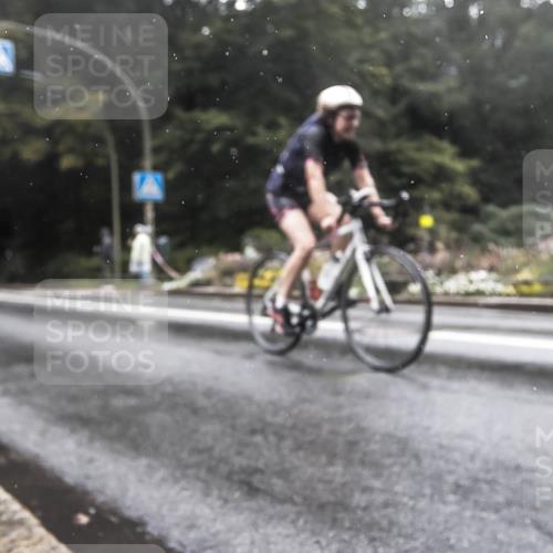 13.09.2026 - Stadtparktriathlon H.Heesch http://msf.ph/oto/10388828 13.09.2026 12:38:09 Radfahren 1072, 1108, 1179, 1254 meine-sportfotos.de