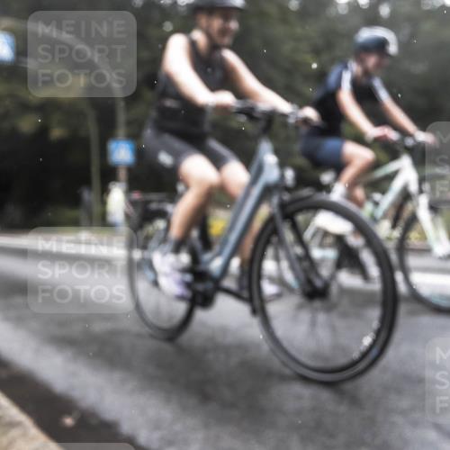 13.09.2026 - Stadtparktriathlon H.Heesch http://msf.ph/oto/10388842 13.09.2026 12:38:27 Radfahren 950, 959, 1097, 1128, 1164, 1193, 1204 meine-sportfotos.de