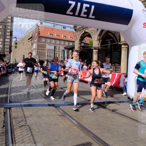 13.09.2026 - 21. swb-Marathon Bremen Tim E. http://msf.ph/oto/10388843 13.09.2026 13:30:41 Ziel 881, 1067, 1909, 1938, 2265, 2364, 2900, 3163, 3164, 3425, 4058, 4415, 4748, 4763, 5506, 6988, 7821, 7966, 8090, 8105, 8116, 8117, 8169, 8314, 8494, 8762, 8878, 8966, 9011, 9015, 9108, 9412, 9529, 9695 meine-sportfotos.de