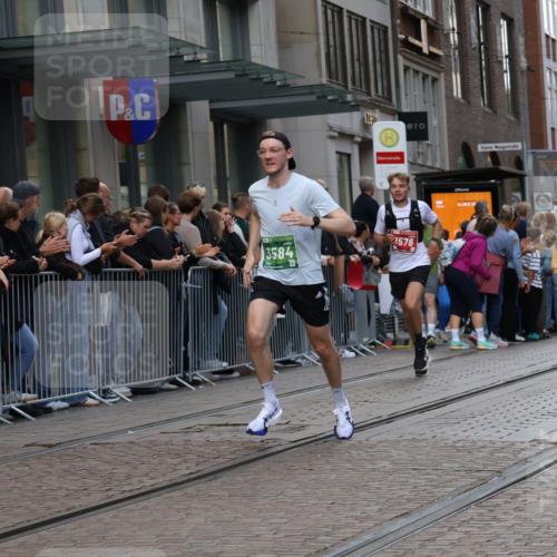 13.09.2026 - 21. swb-Marathon Bremen Strokosch-Dieckow http://msf.ph/oto/10388853 13.09.2026 12:58:59 Ziel 658, 1248, 1508, 1751, 1800, 1993, 2651, 3584, 3688, 4096, 4399, 6991, 8383, 9533, 1118, 1576, 2049, 3624, 4399, 4847, 6929, 8065, 8994, 9120, 9329 meine-sportfotos.de