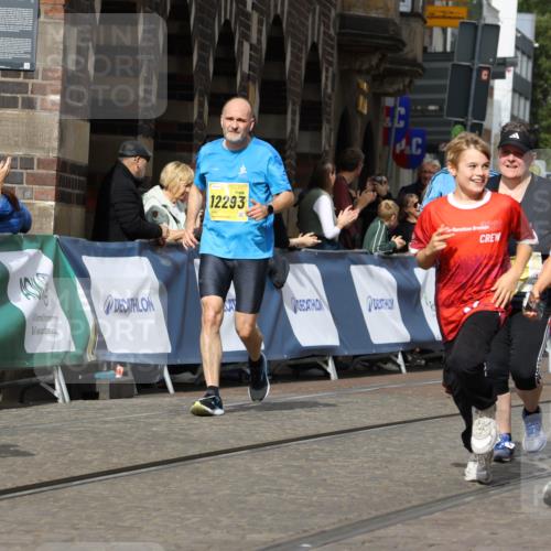 13.09.2026 - 21. swb-Marathon Bremen Strokosch-Dieckow http://msf.ph/oto/10388862 13.09.2026 11:10:19 Ziel 10299, 10435, 10645, 10737, 10751, 11119, 11383, 11437, 11441, 12207, 10002, 10169, 10247, 10361, 10422, 10706, 10719, 10768, 10791, 10890, 11080, 11283, 11298, 11300, 11957, 11982, 12183, 12227, 12454, 12550 meine-sportfotos.de