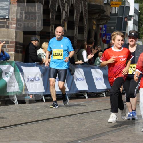 13.09.2026 - 21. swb-Marathon Bremen Strokosch-Dieckow http://msf.ph/oto/10388871 13.09.2026 11:10:19 Ziel 10299, 10435, 10645, 10737, 10751, 11119, 11383, 11437, 11441, 12207, 10002, 10169, 10247, 10361, 10422, 10706, 10719, 10768, 10791, 10890, 11080, 11283, 11298, 11300, 11957, 11982, 12183, 12227, 12454, 12550 meine-sportfotos.de