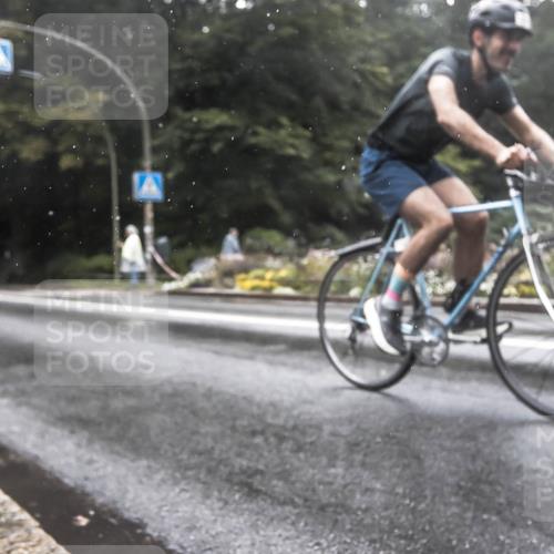 13.09.2026 - Stadtparktriathlon H.Heesch http://msf.ph/oto/10388873 13.09.2026 12:39:04 Radfahren 1208 meine-sportfotos.de