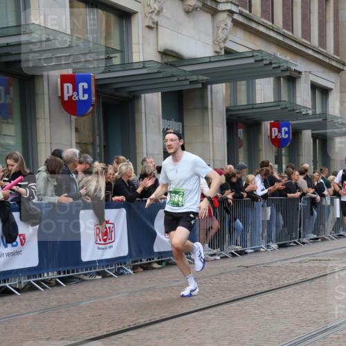 13.09.2026 - 21. swb-Marathon Bremen Strokosch-Dieckow http://msf.ph/oto/10388874 13.09.2026 12:59:00 Ziel 658, 1248, 1508, 1751, 1800, 1993, 2651, 3584, 3688, 4096, 6991, 8383, 9533, 1118, 1576, 3624, 4399, 4847, 6929, 8065, 8994, 9120, 9329 meine-sportfotos.de