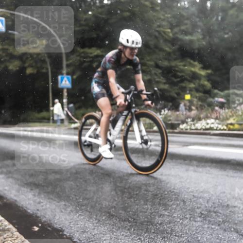 13.09.2026 - Stadtparktriathlon H.Heesch http://msf.ph/oto/10388875 13.09.2026 12:39:11 Radfahren 1111, 1250 meine-sportfotos.de