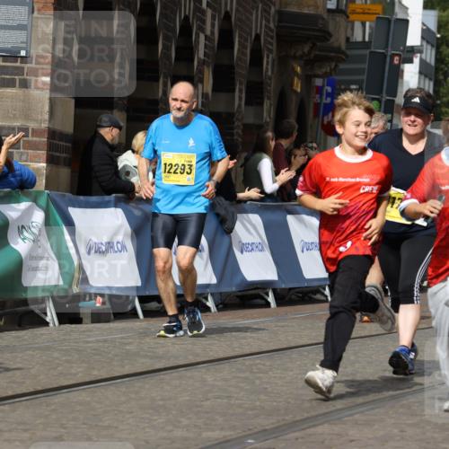13.09.2026 - 21. swb-Marathon Bremen Strokosch-Dieckow http://msf.ph/oto/10388879 13.09.2026 11:10:19 Ziel 10299, 10435, 10645, 10737, 10751, 11119, 11383, 11437, 11441, 12207, 10002, 10169, 10247, 10361, 10422, 10706, 10719, 10768, 10791, 10890, 11080, 11283, 11298, 11300, 11957, 11982, 12183, 12227, 12454, 12550 meine-sportfotos.de