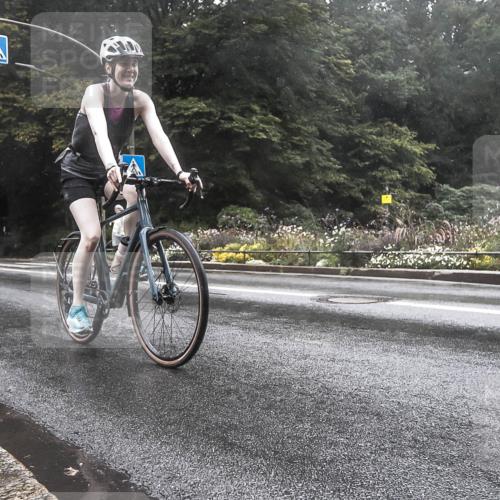 13.09.2026 - Stadtparktriathlon H.Heesch http://msf.ph/oto/10388906 13.09.2026 12:39:48 Radfahren 1263, 1268, 1272 meine-sportfotos.de
