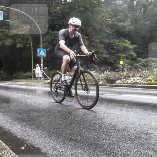 13.09.2026 - Stadtparktriathlon H.Heesch http://msf.ph/oto/10388910 13.09.2026 12:39:55 Radfahren 1151, 1297 meine-sportfotos.de
