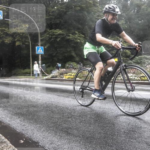 13.09.2026 - Stadtparktriathlon H.Heesch http://msf.ph/oto/10388913 13.09.2026 12:40:13 Radfahren 1116 meine-sportfotos.de