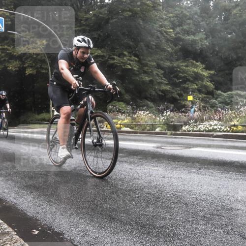 13.09.2026 - Stadtparktriathlon H.Heesch http://msf.ph/oto/10388919 13.09.2026 12:40:21 Radfahren 1080, 1135, 1198, 1265, 1271, 1291 meine-sportfotos.de