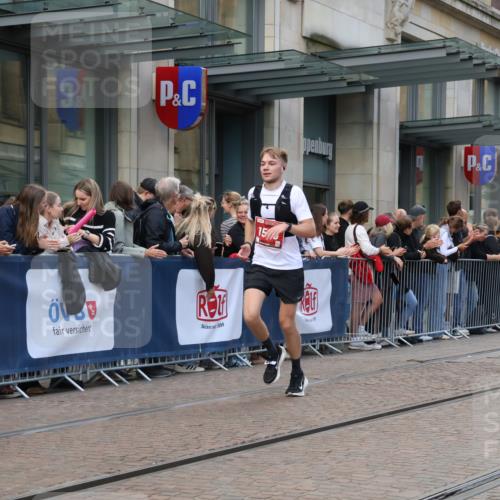 13.09.2026 - 21. swb-Marathon Bremen Strokosch-Dieckow http://msf.ph/oto/10388921 13.09.2026 12:59:02 Ziel 658, 1248, 1508, 1751, 1800, 1993, 2651, 3251, 3584, 4096, 6991, 8383, 9533, 1118, 1576, 3624, 3688, 4399, 4847, 6929, 8065, 8994, 9120, 9329 meine-sportfotos.de