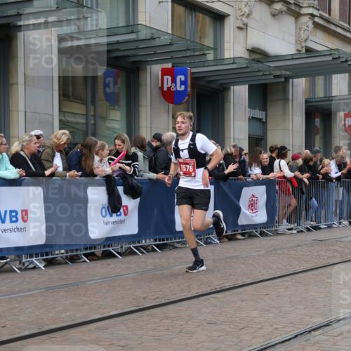13.09.2026 - 21. swb-Marathon Bremen Strokosch-Dieckow http://msf.ph/oto/10388928 13.09.2026 12:59:02 Ziel 658, 1248, 1508, 1751, 1800, 1993, 2651, 3251, 3584, 4096, 6991, 8383, 9533, 1118, 1576, 3624, 3688, 4399, 4847, 6929, 8065, 8994, 9120, 9329 meine-sportfotos.de