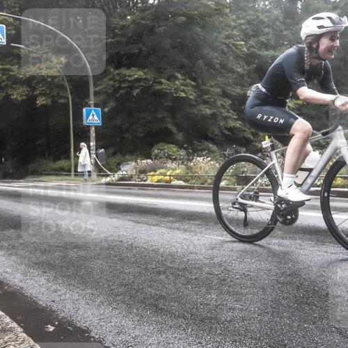 13.09.2026 - Stadtparktriathlon H.Heesch http://msf.ph/oto/10388940 13.09.2026 12:40:46 Radfahren 1283 meine-sportfotos.de