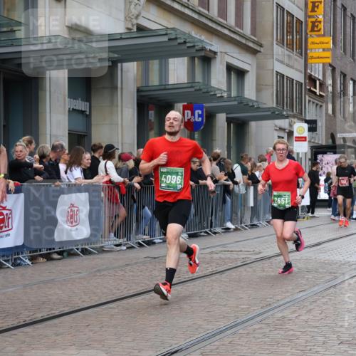 13.09.2026 - 21. swb-Marathon Bremen Strokosch-Dieckow http://msf.ph/oto/10388980 13.09.2026 12:59:07 Ziel 466, 658, 862, 1248, 1508, 1751, 1800, 1993, 2651, 3251, 4096, 5316, 8383, 9533, 1118, 1508, 1576, 3584, 3624, 3688, 4399, 4847, 6929, 6991, 8065, 8994, 9120, 9329 meine-sportfotos.de