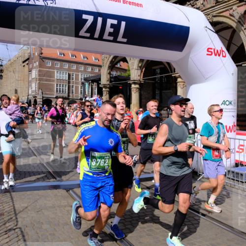 13.09.2026 - 21. swb-Marathon Bremen Tim E. http://msf.ph/oto/10388992 13.09.2026 13:30:52 Ziel 625, 800, 834, 1067, 1926, 2369, 2452, 2723, 3163, 3164, 3425, 4058, 4206, 4332, 4342, 4415, 4425, 4748, 4757, 5506, 5551, 6134, 6343, 6347, 6523, 6988, 7253, 7567, 7645, 7821, 8116, 8117, 8169, 8314, 8762, 8878, 8966, 9011, 9108, 9692, 9695, 9699, 9825, 13090 meine-sportfotos.de