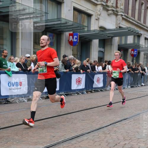 13.09.2026 - 21. swb-Marathon Bremen Strokosch-Dieckow http://msf.ph/oto/10389001 13.09.2026 12:59:08 Ziel 466, 658, 862, 1248, 1751, 1800, 1993, 2651, 3251, 4096, 4964, 5316, 5828, 8383, 9533, 1118, 1508, 1576, 3584, 3624, 3688, 4399, 4847, 6991, 8065, 8994, 9120, 9329 meine-sportfotos.de