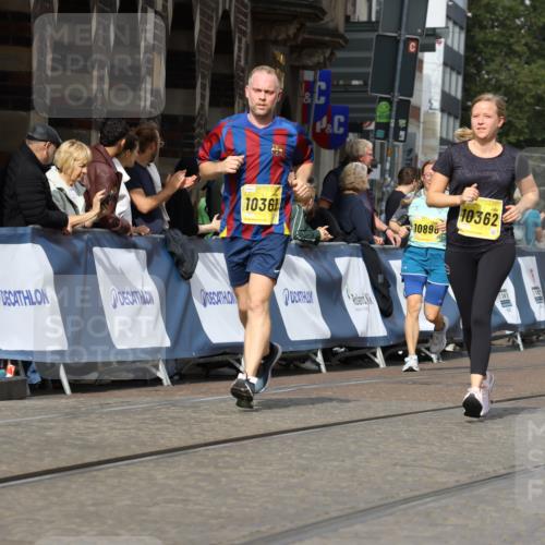 13.09.2026 - 21. swb-Marathon Bremen Strokosch-Dieckow http://msf.ph/oto/10389003 13.09.2026 11:10:25 Ziel 10299, 10435, 10751, 10963, 11119, 11441, 11732, 11933, 12117, 12207, 12293, 10002, 10247, 10422, 10719, 10768, 10791, 11283, 11298, 11300, 11309, 11583, 11736, 11982, 12183, 12227, 12454 meine-sportfotos.de