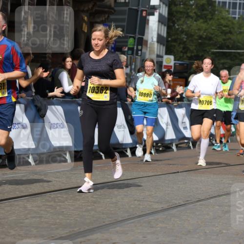 13.09.2026 - 21. swb-Marathon Bremen Strokosch-Dieckow http://msf.ph/oto/10389031 13.09.2026 11:10:27 Ziel 10299, 10751, 10963, 11119, 11732, 11933, 12117, 12207, 12293, 10002, 10247, 10422, 10719, 10768, 11283, 11298, 11300, 11309, 11583, 11736, 11846, 12183, 12227 meine-sportfotos.de
