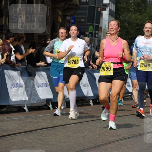 13.09.2026 - 21. swb-Marathon Bremen Strokosch-Dieckow http://msf.ph/oto/10389039 13.09.2026 11:10:29 Ziel 10299, 10751, 10963, 11119, 11725, 11732, 11933, 12117, 12207, 12293, 10247, 10422, 10768, 11047, 11283, 11298, 11300, 11309, 11327, 11583, 11736, 11846, 12183 meine-sportfotos.de