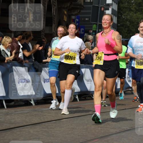13.09.2026 - 21. swb-Marathon Bremen Strokosch-Dieckow http://msf.ph/oto/10389053 13.09.2026 11:10:29 Ziel 10299, 10751, 10963, 11119, 11725, 11732, 11933, 12117, 12207, 12293, 10247, 10422, 10768, 11047, 11283, 11298, 11300, 11309, 11327, 11583, 11736, 11846, 12183 meine-sportfotos.de