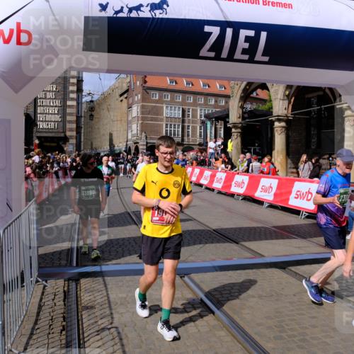 13.09.2026 - 21. swb-Marathon Bremen Tim E. http://msf.ph/oto/10389082 13.09.2026 13:31:03 Ziel 244, 800, 834, 1533, 1771, 1841, 1926, 1941, 2369, 2452, 2723, 2985, 4206, 4251, 4332, 4342, 4757, 4920, 5551, 5600, 5681, 5802, 5822, 5900, 6134, 6343, 6347, 6523, 7012, 7253, 7567, 7645, 9290, 9507, 9653, 9692, 9699, 9767, 9825, 13090, 13215 meine-sportfotos.de