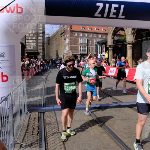 13.09.2026 - 21. swb-Marathon Bremen Tim E. http://msf.ph/oto/10389095 13.09.2026 13:31:05 Ziel 244, 800, 834, 1189, 1533, 1771, 1841, 1926, 1941, 2369, 2452, 2723, 2985, 3360, 4251, 4342, 4757, 4920, 5600, 5681, 5802, 5822, 5900, 6134, 6343, 6523, 7012, 7760, 8616, 9290, 9507, 9653, 9692, 9699, 9767, 13090, 13215 meine-sportfotos.de