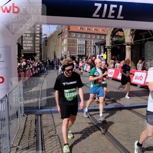 13.09.2026 - 21. swb-Marathon Bremen Tim E. http://msf.ph/oto/10389098 13.09.2026 13:31:06 Ziel 244, 800, 834, 1189, 1533, 1771, 1841, 1926, 1941, 2369, 2452, 2723, 2985, 3360, 4251, 4342, 4757, 4920, 5600, 5681, 5802, 5822, 5900, 6343, 6523, 7012, 7760, 8616, 9290, 9507, 9653, 9692, 9699, 9767, 13090, 13215 meine-sportfotos.de