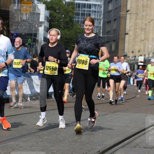 13.09.2026 - 21. swb-Marathon Bremen Strokosch-Dieckow http://msf.ph/oto/10389105 13.09.2026 11:10:31 Ziel 10299, 10361, 10362, 10751, 10963, 11382, 11725, 11732, 11933, 12117, 12207, 12293, 10768, 10911, 11047, 11283, 11298, 11300, 11309, 11327, 11513, 11583, 11736, 11846, 12183 meine-sportfotos.de