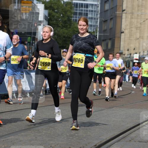 13.09.2026 - 21. swb-Marathon Bremen Strokosch-Dieckow http://msf.ph/oto/10389109 13.09.2026 11:10:31 Ziel 10299, 10361, 10362, 10751, 10963, 11382, 11725, 11732, 11933, 12117, 12207, 12293, 10768, 10911, 11047, 11283, 11298, 11300, 11309, 11327, 11513, 11583, 11736, 11846, 12183 meine-sportfotos.de