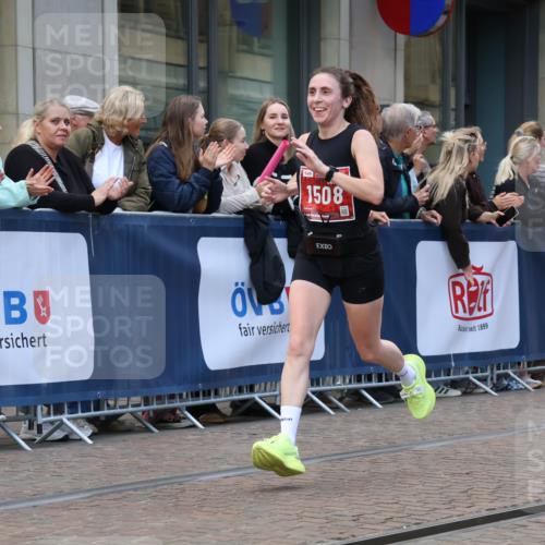 13.09.2026 - 21. swb-Marathon Bremen Strokosch-Dieckow http://msf.ph/oto/10389111 13.09.2026 12:59:24 Ziel 126, 277, 466, 807, 862, 1320, 1485, 1852, 3251, 4964, 5316, 5828, 6557, 8850, 658, 1248, 1508, 1751, 1800, 1993, 2651, 3584, 3688, 4096, 4399, 6991, 8383, 9533 meine-sportfotos.de