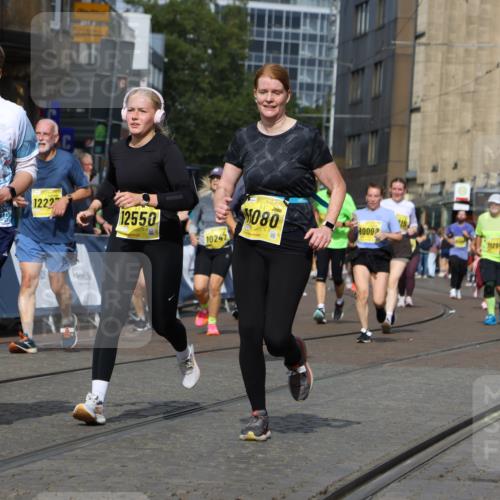 13.09.2026 - 21. swb-Marathon Bremen Strokosch-Dieckow http://msf.ph/oto/10389114 13.09.2026 11:10:32 Ziel 10361, 10362, 10751, 10963, 11080, 11382, 11725, 11732, 11933, 12117, 12207, 12293, 10461, 10462, 10768, 10911, 11047, 11283, 11298, 11309, 11327, 11513, 11583, 11736, 11846, 12183 meine-sportfotos.de