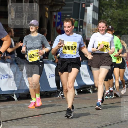 13.09.2026 - 21. swb-Marathon Bremen Strokosch-Dieckow http://msf.ph/oto/10389144 13.09.2026 11:10:36 Ziel 10169, 10361, 10362, 10706, 10890, 10963, 11080, 11382, 11725, 11732, 11933, 11957, 12117, 12207, 12293, 12550, 10148, 10461, 10462, 10911, 11047, 11309, 11327, 11335, 11465, 11513, 11583, 11736, 11756, 11846 meine-sportfotos.de