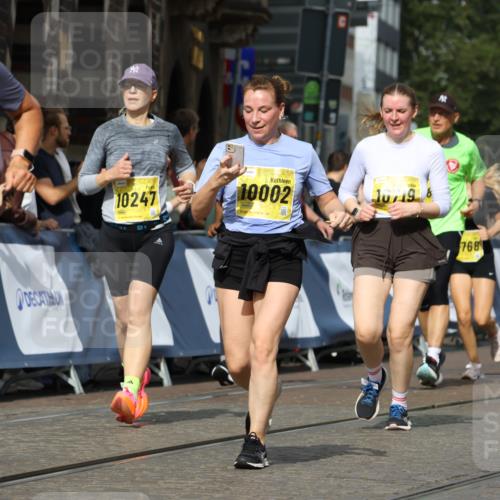 13.09.2026 - 21. swb-Marathon Bremen Strokosch-Dieckow http://msf.ph/oto/10389154 13.09.2026 11:10:36 Ziel 10169, 10361, 10362, 10706, 10890, 10963, 11080, 11382, 11725, 11732, 11933, 11957, 12117, 12207, 12293, 12550, 10148, 10461, 10462, 10911, 11047, 11309, 11327, 11335, 11465, 11513, 11583, 11736, 11756, 11846 meine-sportfotos.de