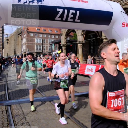 13.09.2026 - 21. swb-Marathon Bremen Tim E. http://msf.ph/oto/10389177 13.09.2026 13:31:21 Ziel 217, 244, 1189, 1398, 1479, 2513, 2802, 2902, 3360, 3800, 4251, 4647, 5600, 5846, 6307, 6419, 6732, 7198, 7359, 7637, 7760, 7798, 7882, 8097, 8382, 8543, 8616, 9274, 9507, 9937, 9958, 9962, 9969, 9976, 9977, 13152, 13215 meine-sportfotos.de
