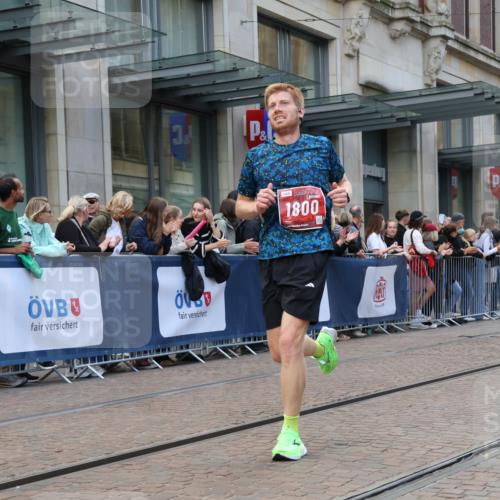 13.09.2026 - 21. swb-Marathon Bremen Strokosch-Dieckow http://msf.ph/oto/10389214 13.09.2026 12:59:34 Ziel 126, 277, 603, 735, 807, 1320, 1485, 1852, 1930, 6557, 8850, 9153, 466, 658, 862, 1248, 1751, 1800, 1993, 2651, 3251, 4096, 4964, 5316, 5828, 8383, 9533 meine-sportfotos.de