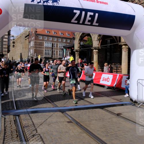 13.09.2026 - 21. swb-Marathon Bremen Tim E. http://msf.ph/oto/10389217 13.09.2026 13:31:26 Ziel 217, 1398, 1479, 2244, 2513, 2802, 2902, 3396, 3762, 3800, 4477, 4647, 5673, 5846, 6307, 6419, 6619, 6732, 7198, 7359, 7637, 7798, 7812, 7882, 8097, 8342, 8382, 8543, 8726, 9147, 9274, 9337, 9937, 9958, 9962, 9969, 9976, 9977, 13152 meine-sportfotos.de