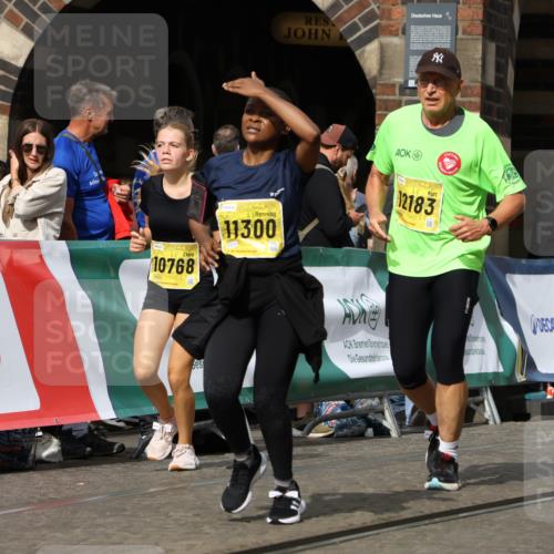 13.09.2026 - 21. swb-Marathon Bremen Strokosch-Dieckow http://msf.ph/oto/10389223 13.09.2026 11:10:41 Ziel 10002, 10169, 10361, 10362, 10706, 10719, 10791, 10890, 10963, 11080, 11382, 11725, 11732, 11933, 11957, 11982, 12117, 12227, 12293, 12454, 12550, 10148, 10163, 10461, 10462, 10547, 10792, 10911, 11043, 11047, 11327, 11335, 11465, 11513, 11756, 11846 meine-sportfotos.de