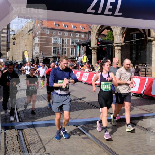 13.09.2026 - 21. swb-Marathon Bremen Tim E. http://msf.ph/oto/10389227 13.09.2026 13:31:27 Ziel 217, 1398, 1479, 2244, 2513, 2802, 2902, 3396, 3762, 3800, 4477, 4647, 5673, 5720, 5846, 6307, 6419, 6619, 6732, 7198, 7296, 7359, 7637, 7798, 7812, 7882, 8035, 8097, 8342, 8382, 8543, 8726, 9147, 9274, 9337, 9822, 9937, 9958, 9962, 9969, 9976, 9977, 13152 meine-sportfotos.de