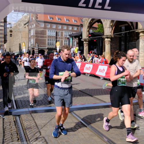 13.09.2026 - 21. swb-Marathon Bremen Tim E. http://msf.ph/oto/10389234 13.09.2026 13:31:28 Ziel 217, 1398, 1479, 2244, 2513, 2802, 2902, 3396, 3762, 3800, 4477, 4647, 5673, 5720, 5846, 6419, 6619, 6732, 7198, 7296, 7359, 7637, 7798, 7812, 7882, 8035, 8097, 8342, 8382, 8726, 9147, 9274, 9337, 9822, 9937, 9958, 9969, 9977, 13066 meine-sportfotos.de