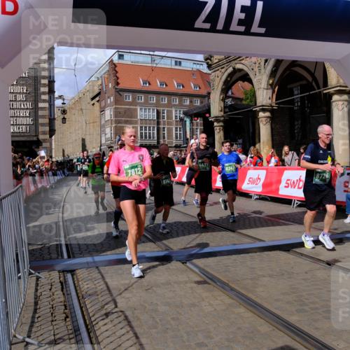 13.09.2026 - 21. swb-Marathon Bremen Tim E. http://msf.ph/oto/10389248 13.09.2026 13:31:38 Ziel 217, 922, 1398, 1627, 2244, 2602, 2707, 3152, 3343, 3392, 3396, 3579, 3762, 4258, 4477, 5375, 5504, 5673, 5720, 5765, 5979, 6147, 6619, 6968, 6971, 7001, 7296, 7812, 8035, 8097, 8239, 8339, 8342, 8726, 9147, 9155, 9337, 9822, 9969, 9977, 13066 meine-sportfotos.de