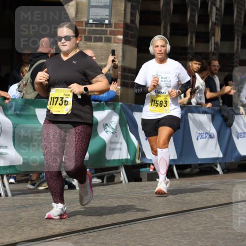 13.09.2026 - 21. swb-Marathon Bremen Strokosch-Dieckow http://msf.ph/oto/10389258 13.09.2026 11:10:46 Ziel 10002, 10169, 10247, 10361, 10362, 10422, 10706, 10719, 10768, 10791, 10890, 11080, 11283, 11298, 11300, 11382, 11725, 11957, 11982, 12183, 12227, 12454, 12550, 10148, 10163, 10461, 10462, 10547, 10653, 10792, 10841, 11043, 11237, 11335, 11465, 11691, 11756, 11993, 12401 meine-sportfotos.de