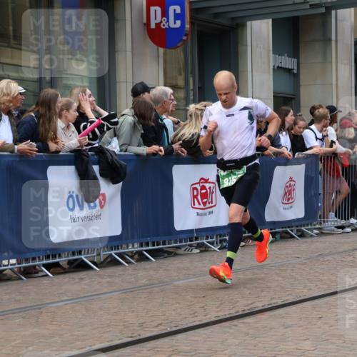 13.09.2026 - 21. swb-Marathon Bremen Strokosch-Dieckow http://msf.ph/oto/10389276 13.09.2026 12:59:42 Ziel 603, 735, 807, 1320, 1485, 1571, 1758, 1911, 1930, 7170, 8689, 8850, 9153, 126, 277, 466, 862, 1800, 1852, 3251, 4964, 5316, 5828, 6557 meine-sportfotos.de