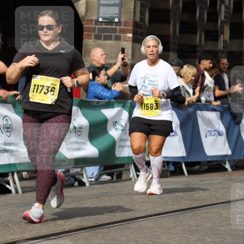 13.09.2026 - 21. swb-Marathon Bremen Strokosch-Dieckow http://msf.ph/oto/10389277 13.09.2026 11:10:46 Ziel 10002, 10169, 10247, 10361, 10362, 10422, 10706, 10719, 10768, 10791, 10890, 11080, 11283, 11298, 11300, 11382, 11725, 11957, 11982, 12183, 12227, 12454, 12550, 10148, 10163, 10461, 10462, 10547, 10653, 10792, 10841, 11043, 11237, 11335, 11465, 11691, 11756, 11993, 12401 meine-sportfotos.de