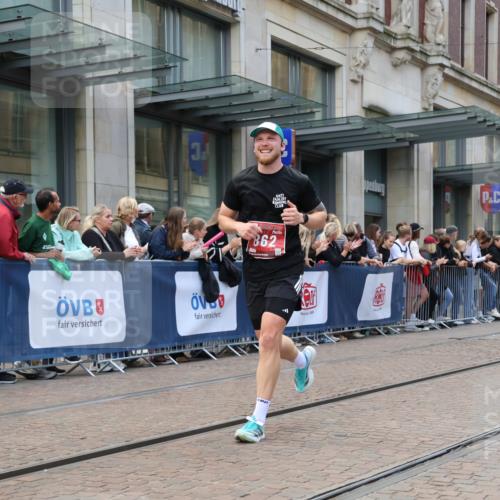 13.09.2026 - 21. swb-Marathon Bremen Strokosch-Dieckow http://msf.ph/oto/10389303 13.09.2026 12:59:45 Ziel 603, 735, 807, 912, 1320, 1571, 1758, 1911, 1930, 7170, 8689, 8850, 9153, 126, 277, 466, 862, 1320, 1485, 1852, 3251, 4964, 5316, 5828, 6557, 8850 meine-sportfotos.de