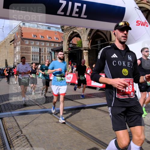 13.09.2026 - 21. swb-Marathon Bremen Tim E. http://msf.ph/oto/10389313 13.09.2026 13:31:46 Ziel 922, 1600, 1627, 2602, 2707, 3152, 3343, 3392, 3579, 3859, 4258, 4273, 4477, 4692, 4889, 5375, 5504, 5720, 5765, 5979, 6039, 6147, 6581, 6968, 6971, 7001, 7032, 7296, 8035, 8042, 8205, 8239, 8339, 8342, 8364, 8495, 8522, 9147, 9155, 9293, 9822, 9903, 13066 meine-sportfotos.de